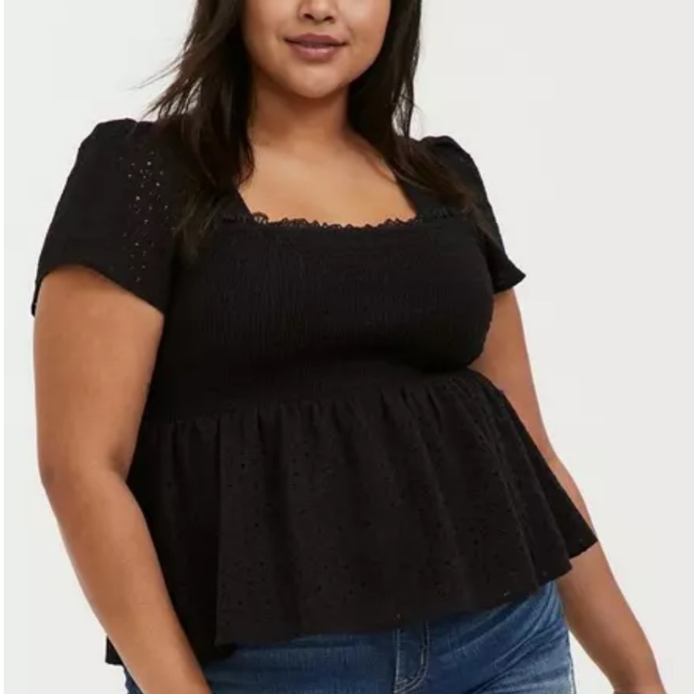 Torrid Peplum Eyelet Smocked Top Size 2 (2X) / 18-20